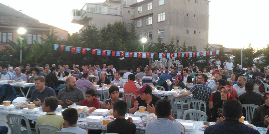 Ülkücüler iftarda buluştu 