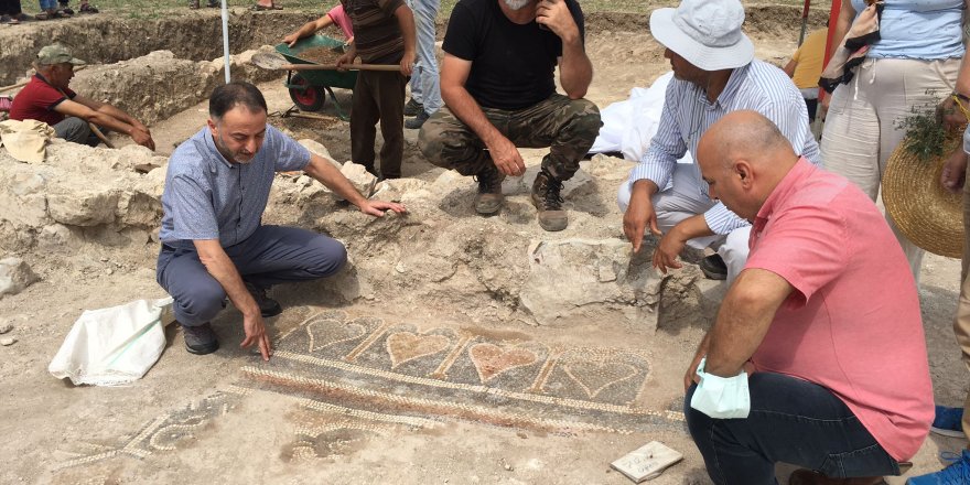 Samsun'da yüzyıllar öncesine ait kilise mozaiği ortaya çıktı