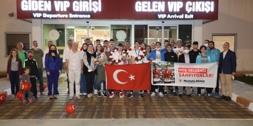 Samsunlu sporcular Badmintonda Avrupa üçüncüsü oldular - samsun haber