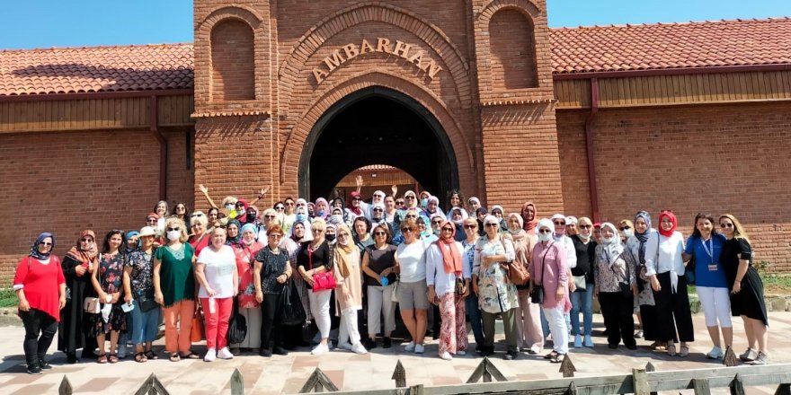 Samsun Büyükşehir Belediyesi'nden kursiyer kadınlara gezi ödülü - samsun haber