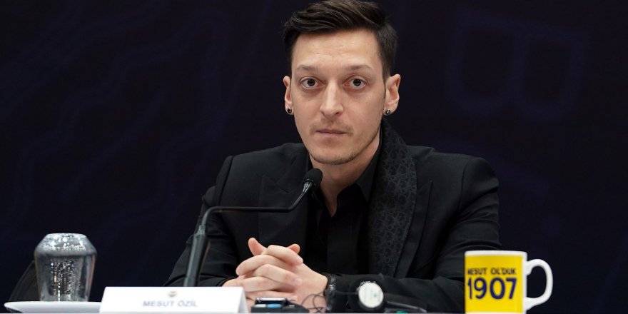 Mesut Özil'den takım arkadaşlarına uyarı