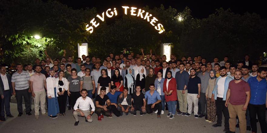 Tekkeköy Belediye Başkanı Hasan Togar, gençlerle buluştu 