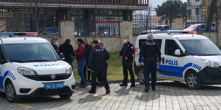 Samsun'da adliye bahçesinde bıçaklı kavga 7 gözaltı - samsun haber