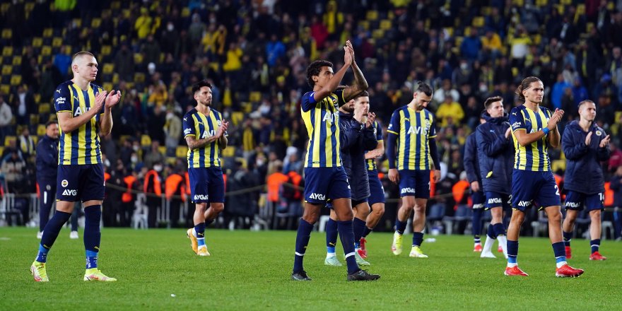 Fenerbahçe geçen sezonun gerisinde