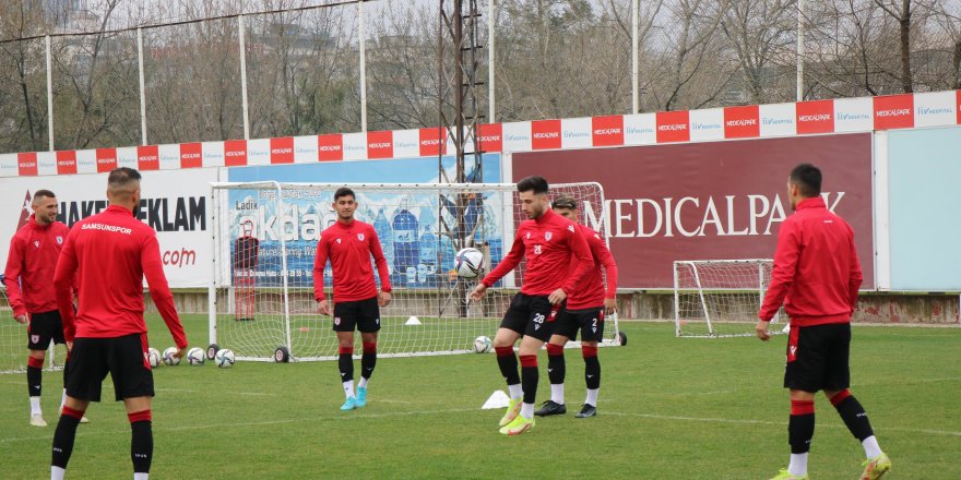 Fuat Çapa: "Ümraniyespor maçı ligin en önemli maçı olacak" - samsun haber 