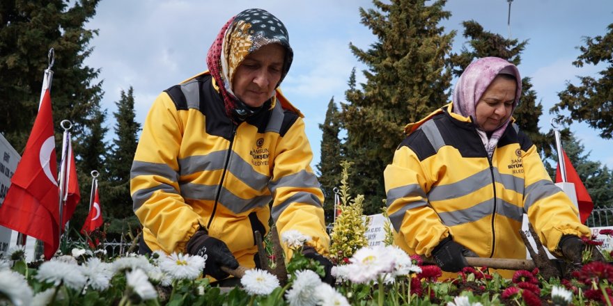 Samsun'da şehitliklere 18 Mart'a özel 1915 çiçek - samsun haber