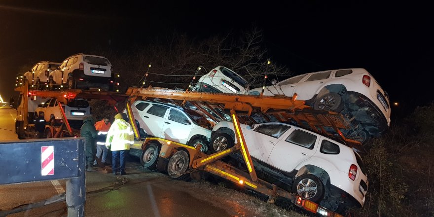 Samsun'da cip taşıyan tır buzlanan yolda devrildi - samsun haber