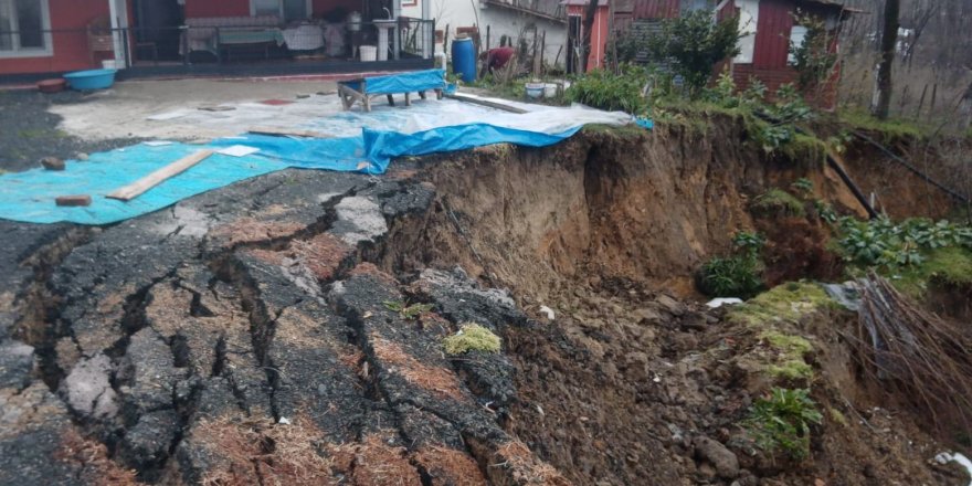 Samsun’da 21 kırsal mahallenin kullandığı yol çöktü - samsun haber