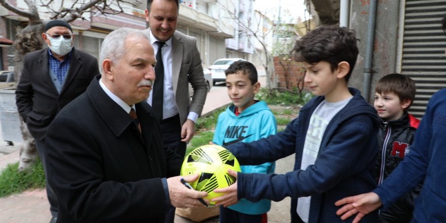 Başkan Demirtaş’tan çocukları sevindiren hareket - samsun haber