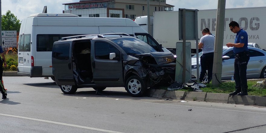 Düğüne giderken kaza geçirdiler: 4 yaralı - samsun haber