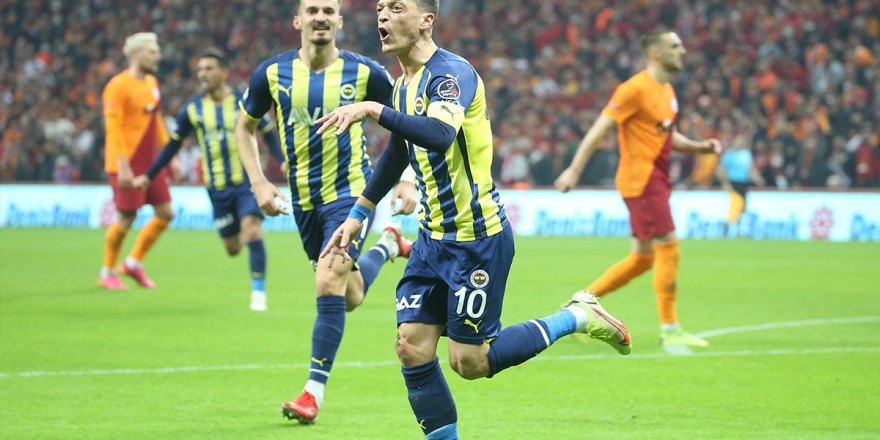 Fenerbahçe'de Mesut Özil bilmecesi