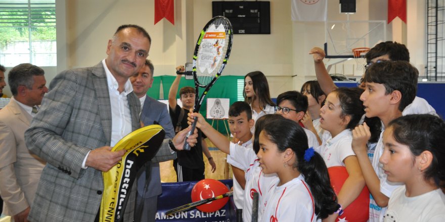 Salıpazarı Belediye Başkanı Halil Akgül, “Yaz Spor Okulları”nın açılış törenine katıldı