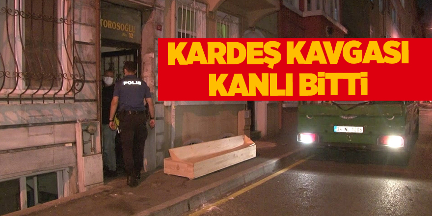 Abisini öldürüp arkadaşına haber verdi