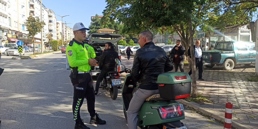 Bafra'da motosiklet sürücülerine sıkı denetim - samsun haber