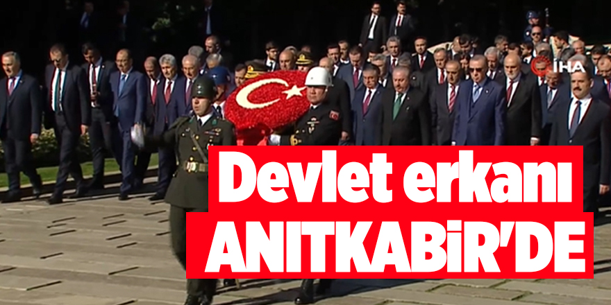 Devlet erkanı Anıtkabir'de