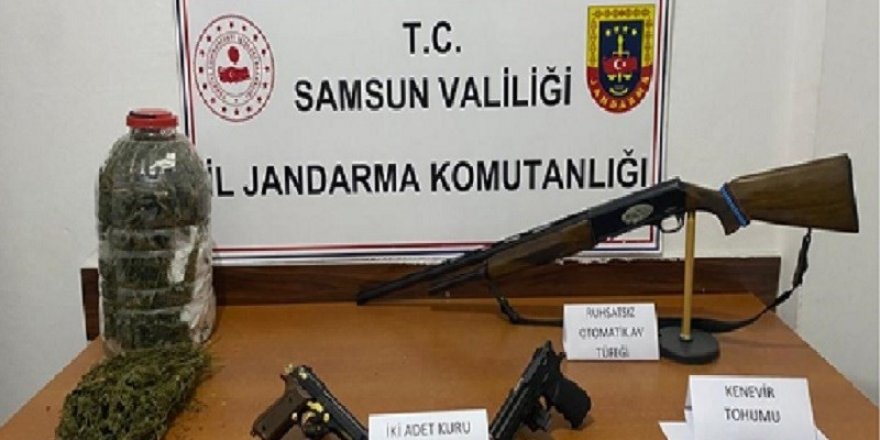 Uyuşturucu dolu poşet araçtan attılar yine de yakalandılar - samsun haber