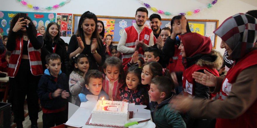 Genç Kızılay'dan köy okullarına destek - samsun haber