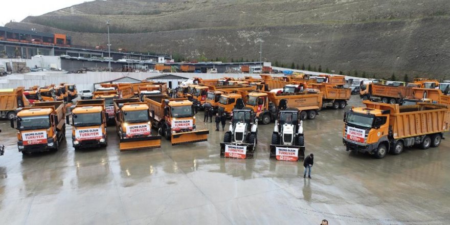 Büyükşehir Belediyesi tüm imkanlarıyla deprem bölgesinde! Samsun onların yanında