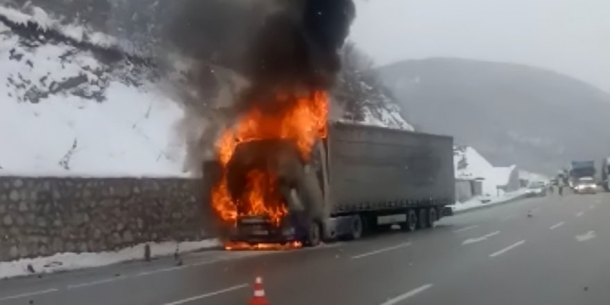 Samsun'da motor yağı yüklü tır alev alev yandı - samsun haber