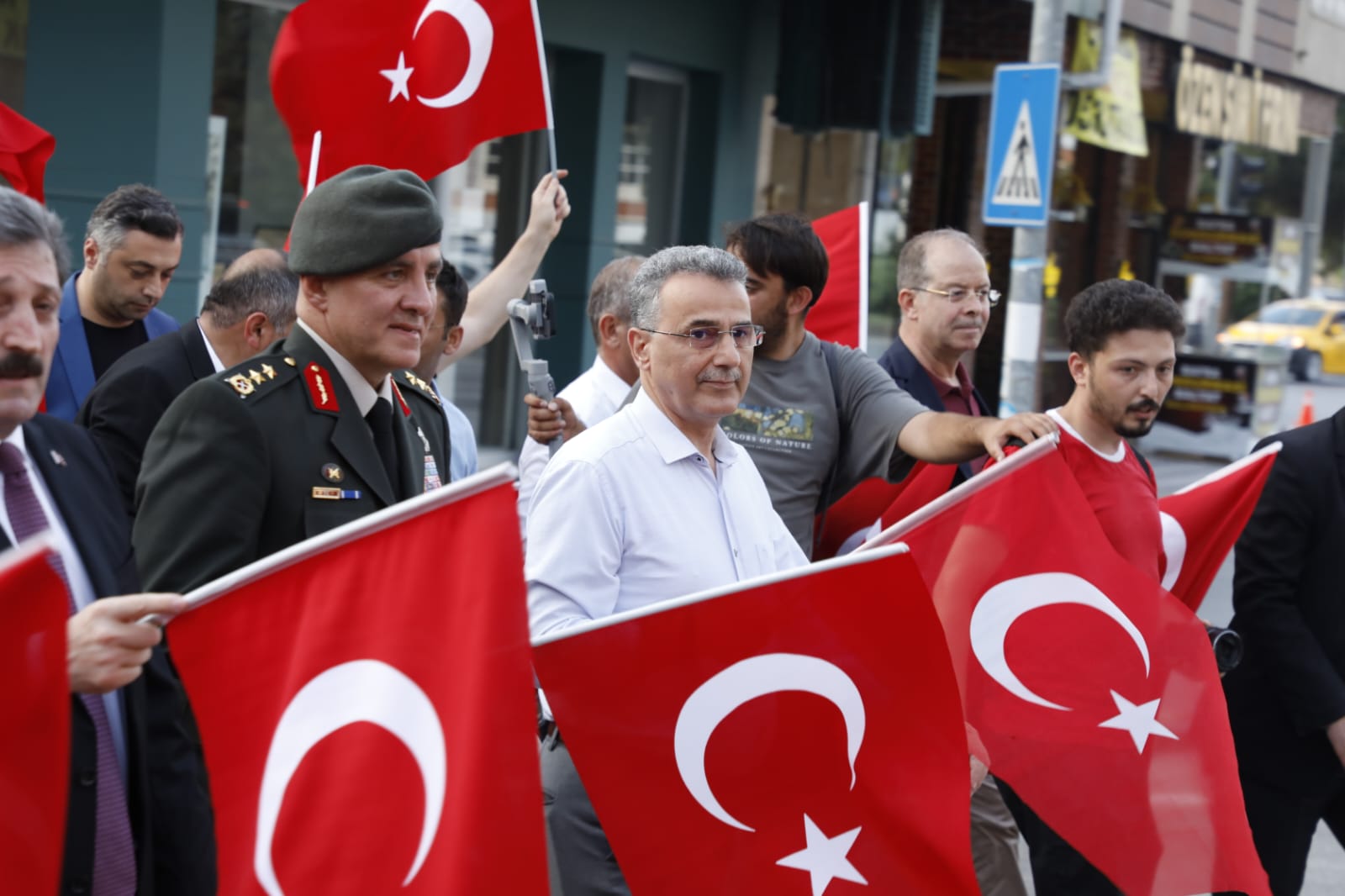 BAŞKAN İHSAN KURNAZ:”15 TEMMUZ DESTANSI BİR DİRENİŞİN SİMGESİDİR”