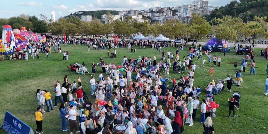 BÜYÜKŞEHİR’DEN OKULA MERHABA ÇOCUK ŞENLİĞİ