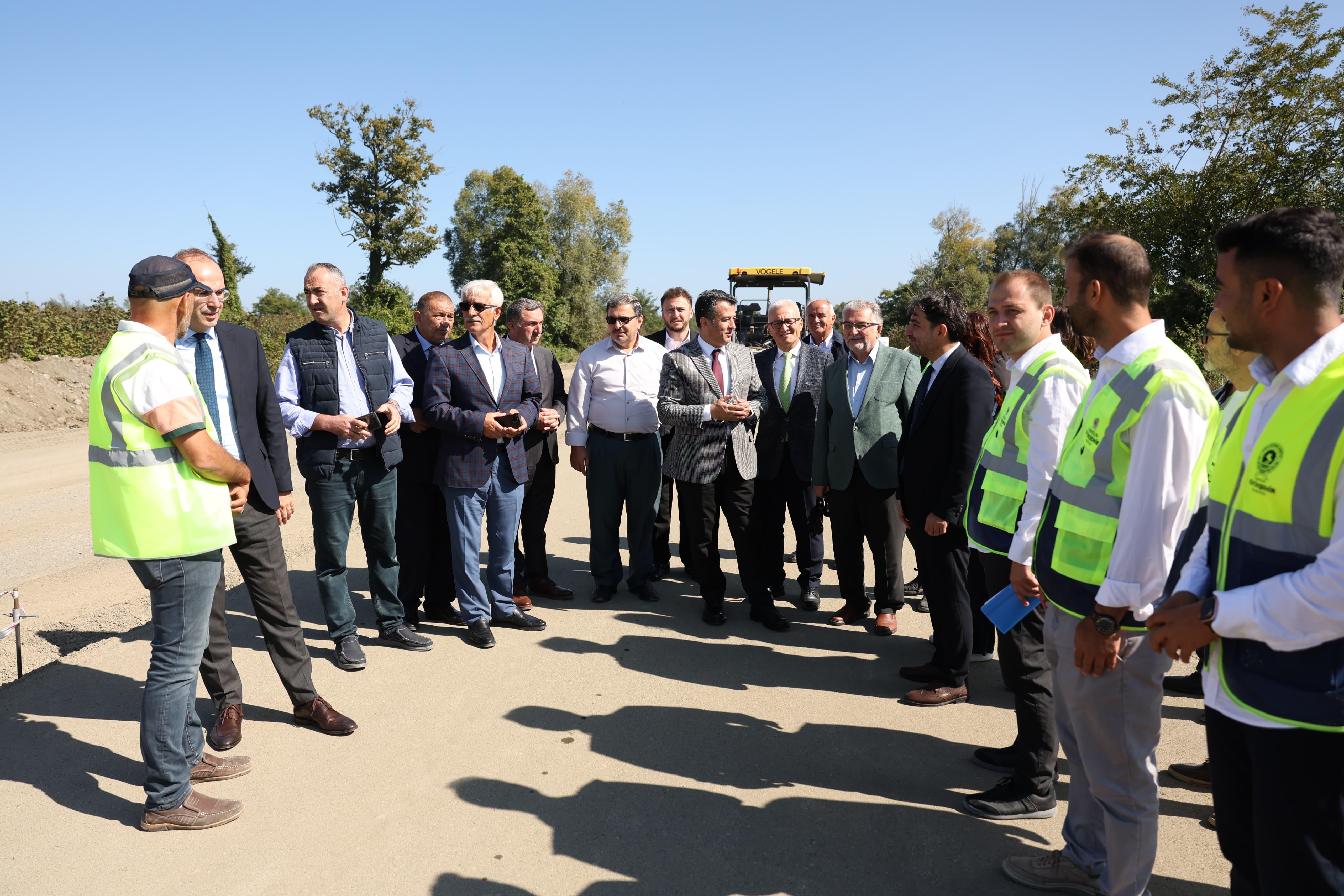 BAŞKAN DOĞAN, TERME’DEKİ YENİ BULVAR YOLU ÇALIŞMALARINI  YERİNDE İNCELEDİ