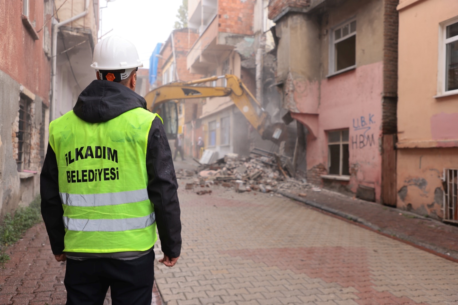 Başkan İhsan Kurnaz: ‘Yıkımlar Güvenlik ve Estetiği Artırıyor’