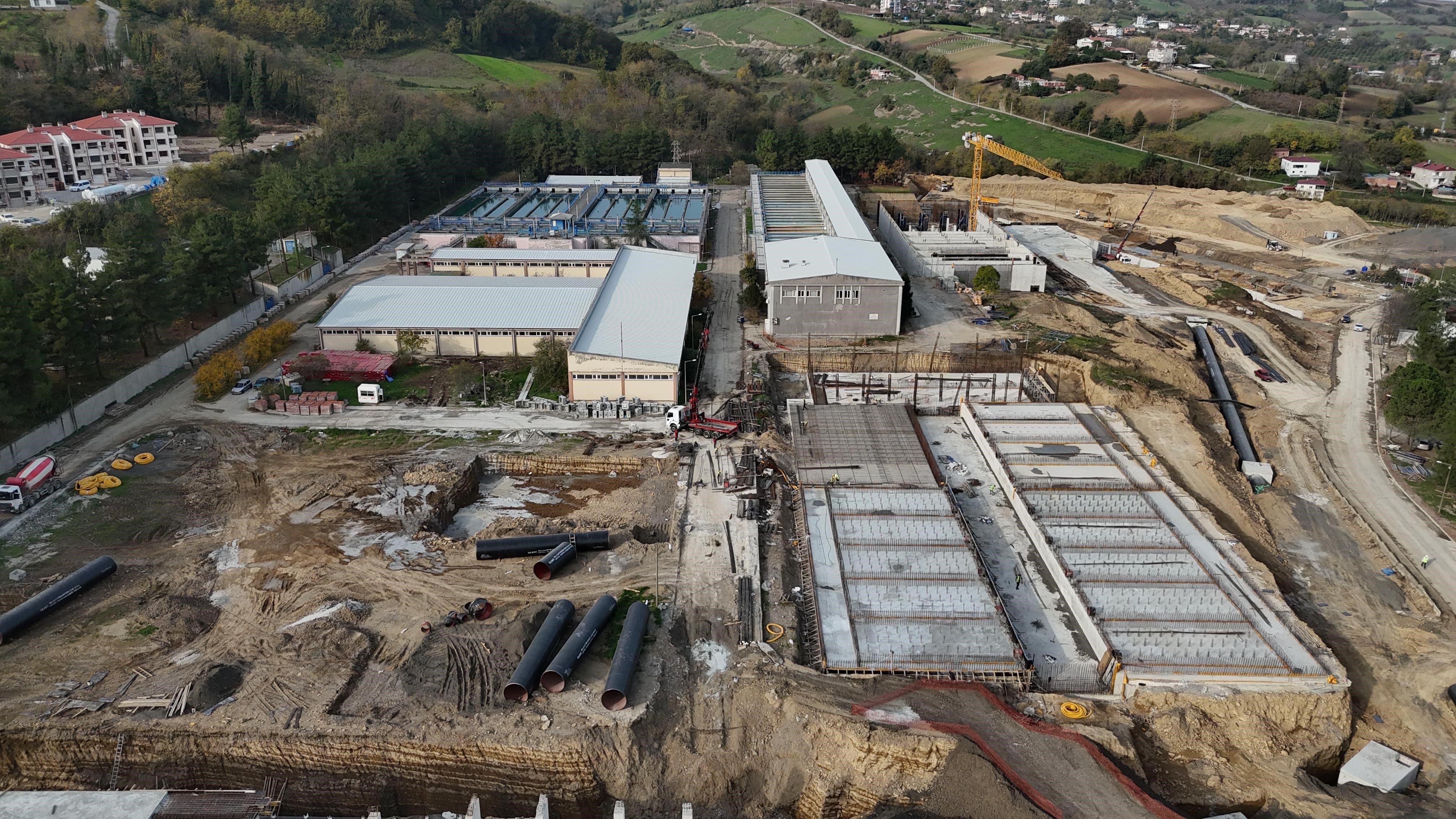 Selahattin Ereren İçme Suyu Arıtma Tesisi 2. Kademe inşaatını meclis üyeleriyle birlikte yerinde inceleyen Samsun Büyükşehir Belediye Başkanı Halit Doğan, "Bu dev yatırımla beraber Samsun'umuzun dört bir yanında da