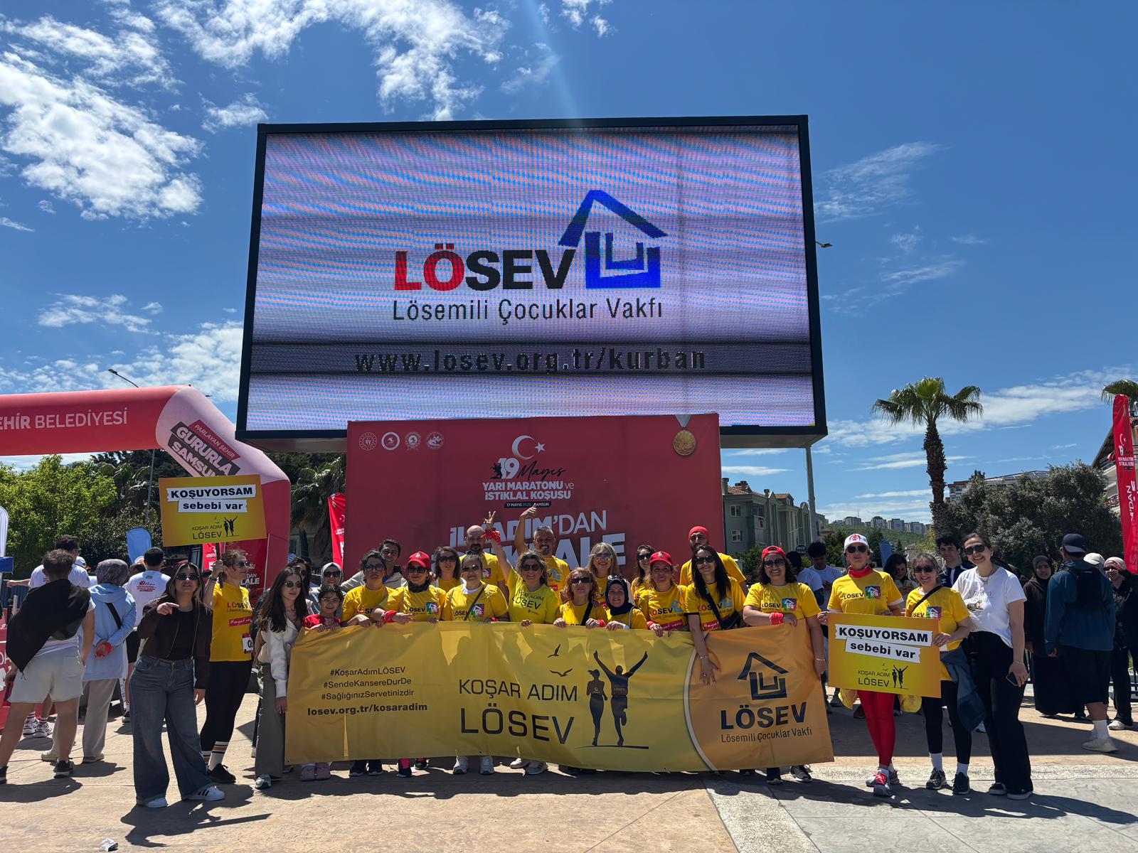 LÖSEV Gönüllüleri Samsun Yarı Maratonunda Lösemili Çocuklar İçin Koştu