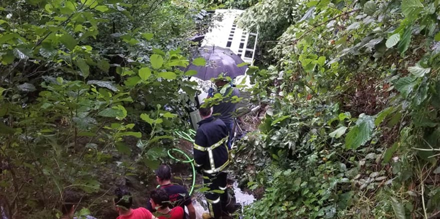 Giresun'da kamyonet devrildi: 3 ölü, 6 yaralı