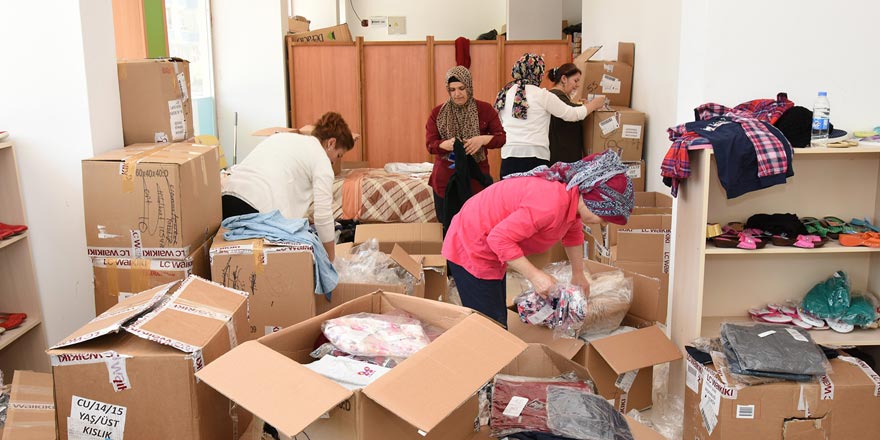 Tekkeköy Belediyesi Hayır Çarşısında bayram telaşı