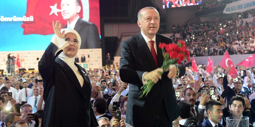 Erdoğan,  yeniden AK Parti Genel Başkanı seçildi