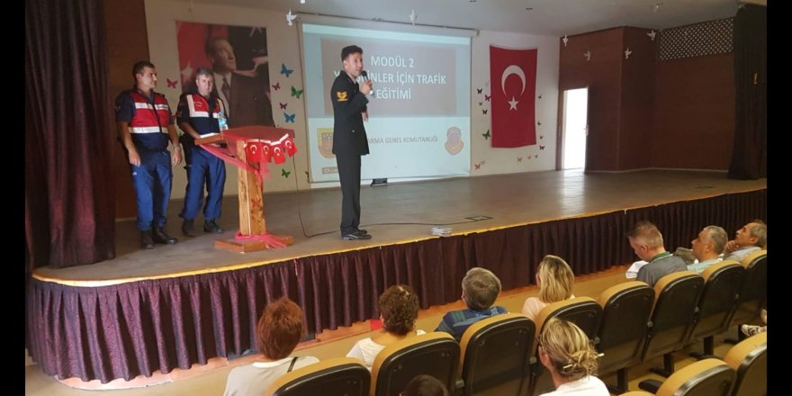 Jandarma bin 128 öğretmene trafik eğitim semineri verdi 