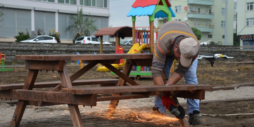 Terme’de “fabrika” gibi ahşap atölyesi