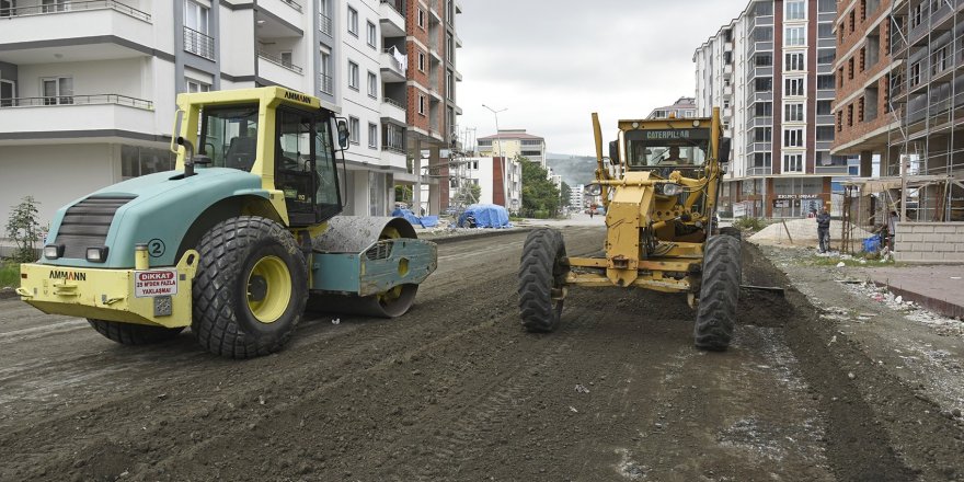 Tekkeköy’de asfalt çalışmaları aralıksız devam ediyor 