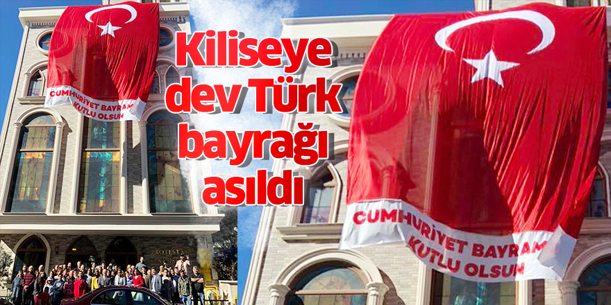 Kilisede Cumhuriyet’in 95'inci yıl dönümünü kutladılar