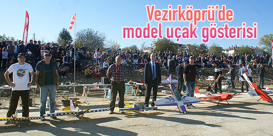 Vezirköprü'de model uçak gösterisi