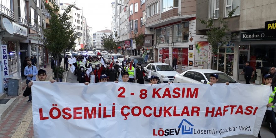 Bafra'da Kızılay ve Lösemili Çocuklar Haftası kutlandı 