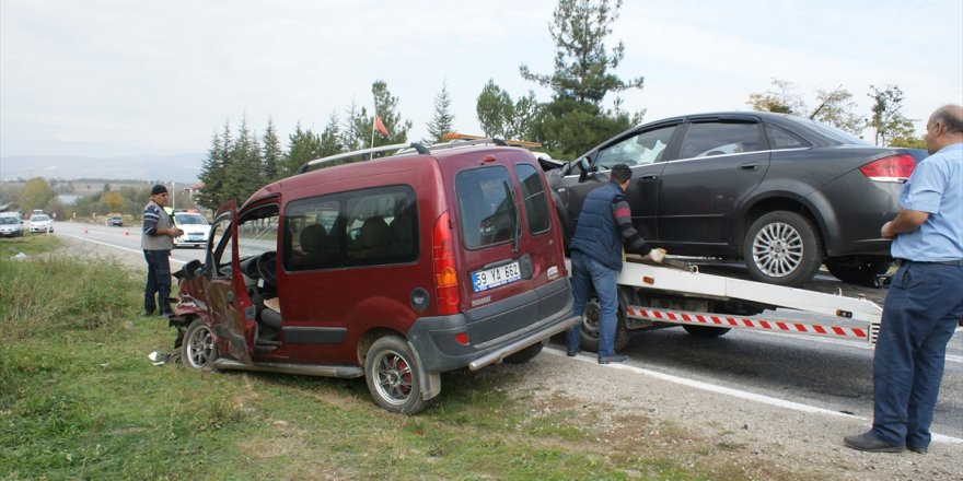 Samsun’da otomobil ile hafif ticari araç çarpıştı: 6 yaralı