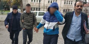 Kamyonun akülerini çalıp hurdaya sattılar