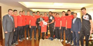 U21 İşitme Engelliler Erkekler Voleybol Milli Takımı Samsun’da kamp yapıyor