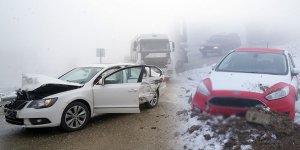 7 araç birbirine girdi: 9 kişi yaralandı