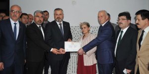 Bafra Belediye Başkanı Kılıç, mazbatasını aldı