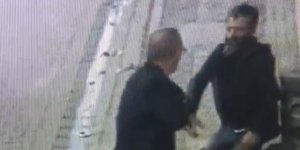 Önce tokalaştı, sonra vurdu