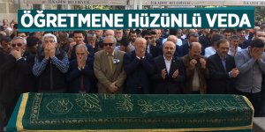 Öğrenciler öğretmenlerini son yolculuğuna uğurladı