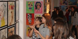 Öğrencilerden yılsonu sergisi