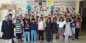 Öğretmenden Karne Günü'nde öğrencilere sürpriz