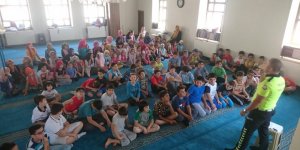 Minik öğrencilere trafik bilinci