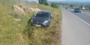 Samsun'da otomobil yoldan çıktı: 1 yaralı