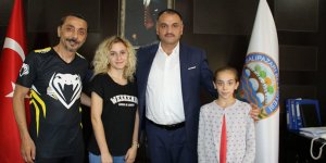 Minik sporcudan Başkan Akgül'e söz 'Dünya şampiyonu olacağım'